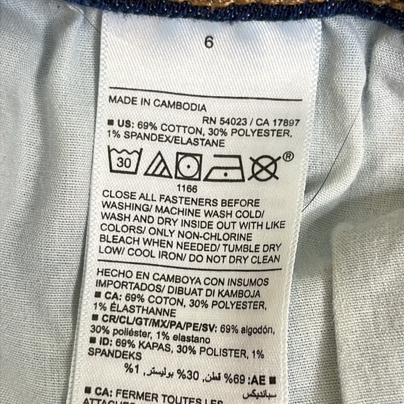 Old Navy High-Rise Flare dark rinse Jeans - Picture 4 of 13